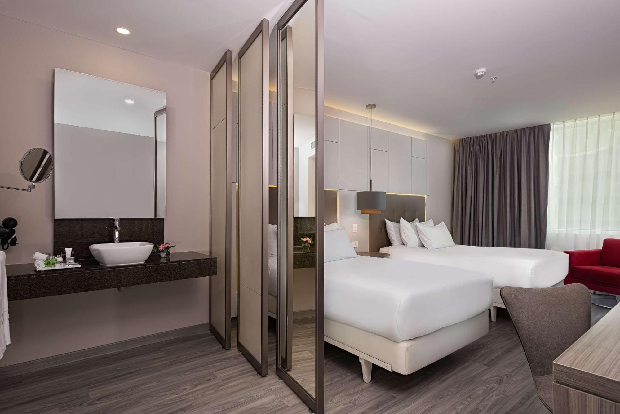 Hotel NH Collection Medellin Royal Esterno foto