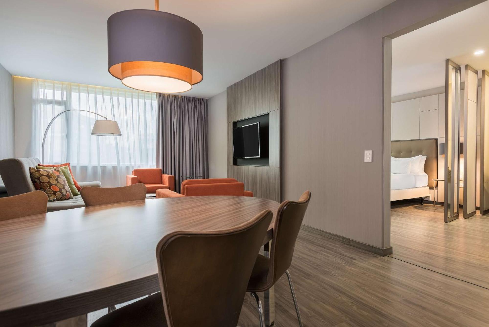 Hotel NH Collection Medellin Royal Esterno foto