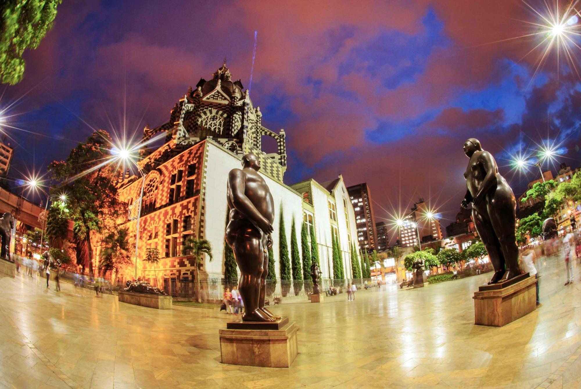 Hotel NH Collection Medellin Royal Esterno foto
